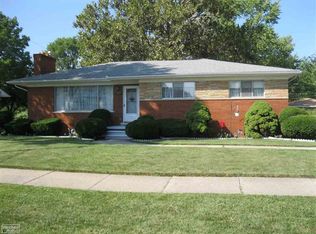 25337 Curie Ave, Warren, MI 48091