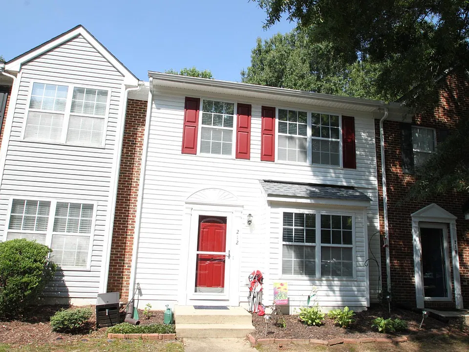 212 Black Bird Ct