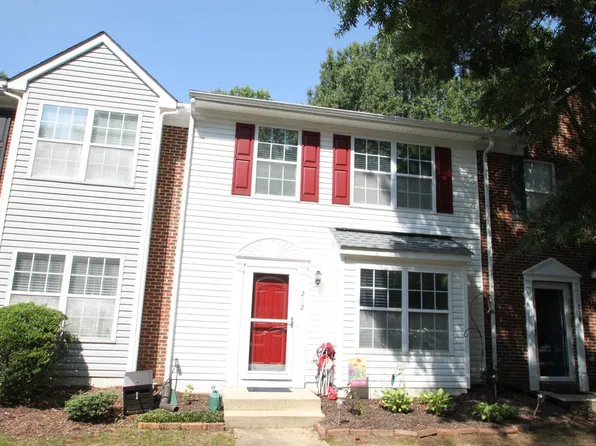 212 Black Bird Ct, Cary, NC 27511