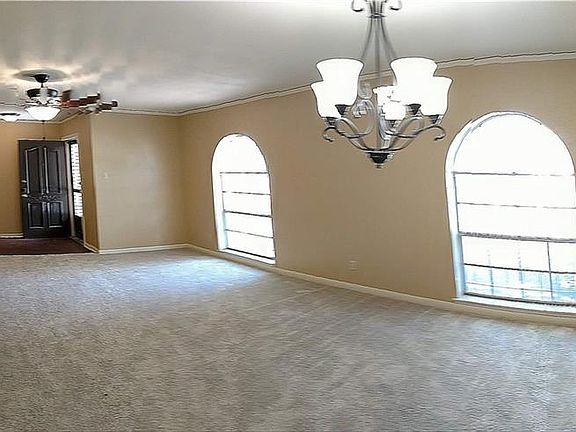5th image of 101 Evergreen Dr