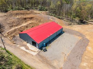 1147 Hope Rd NW, Mineral City, OH 44656