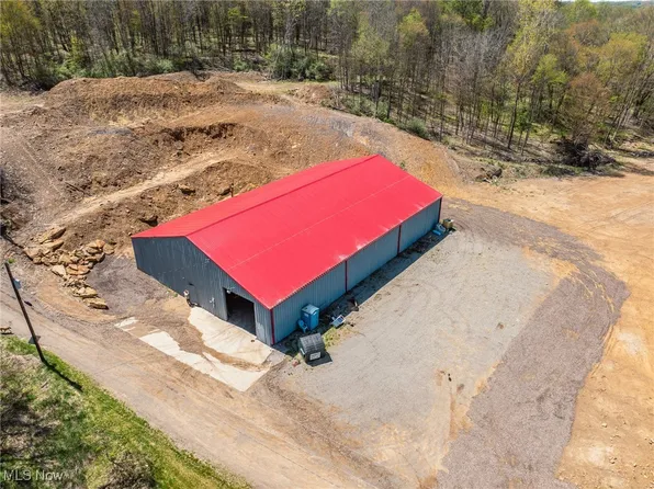 1147 Hope Rd NW, Mineral City, OH 44656