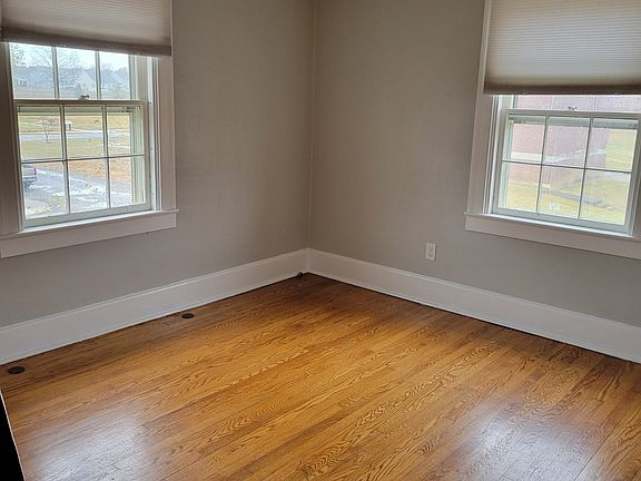 4th image of 2701 Staff Ln