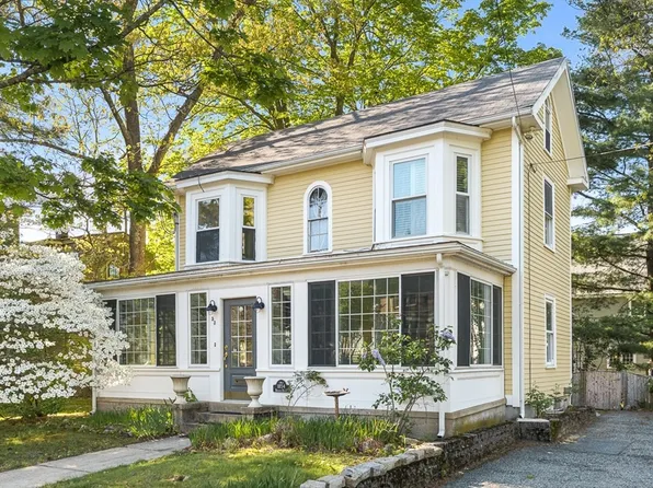 53 Lake St, Winchester, MA 01890