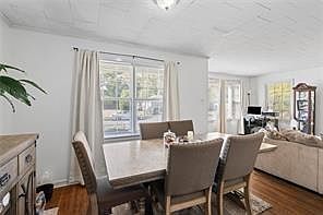 4th image of 74 Lefevre St