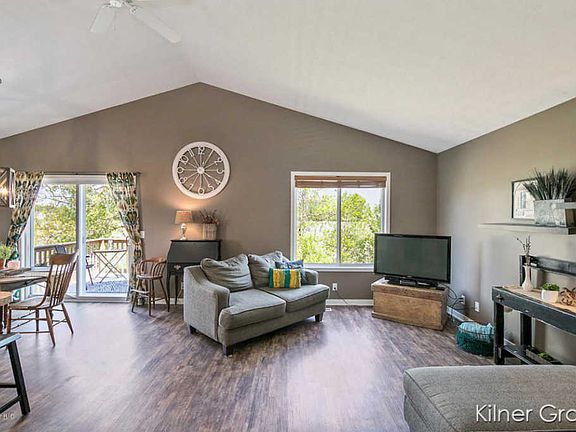 4th image of 5267 Windfield Dr