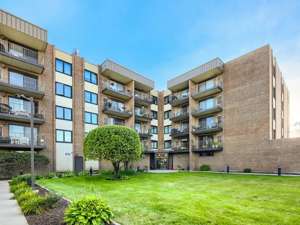 7707 W Irving Park Rd APT 202, Chicago, IL 60634