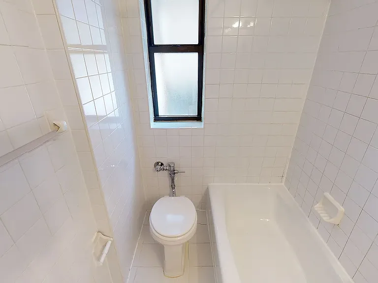 600 W 218th St #4A — Photo 7
