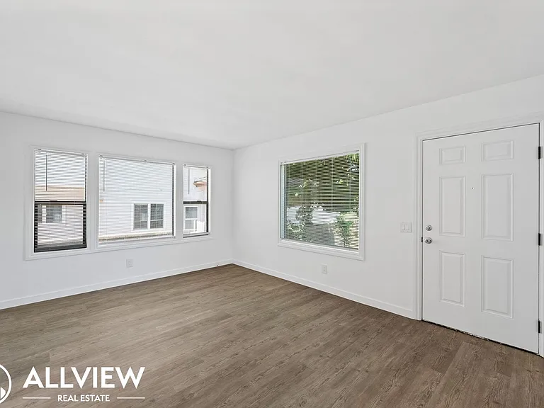 161 Avenida Del Poniente — Photo 4