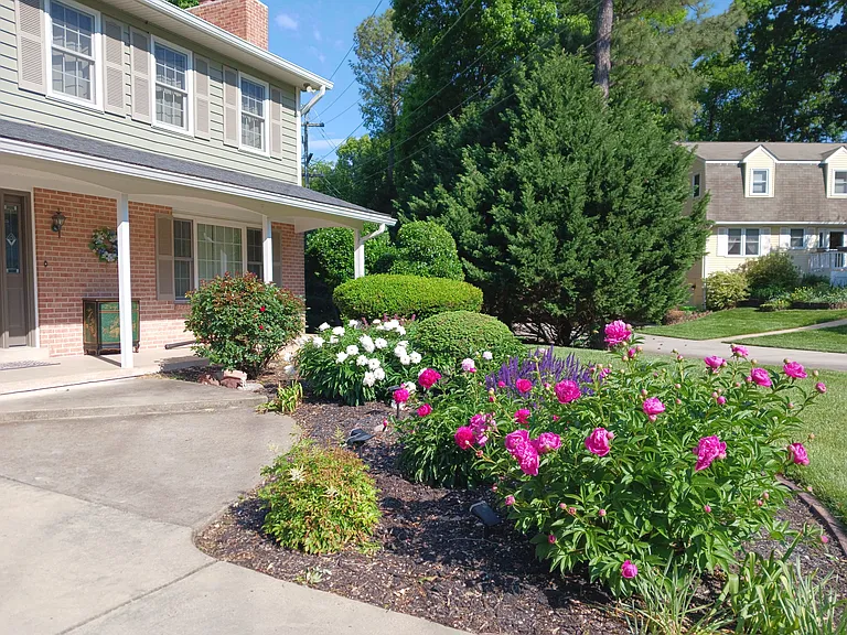 W Poplar Rd — Photo 5