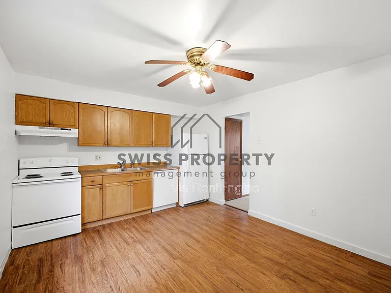 1577 Briarwood Ave — Photo 7
