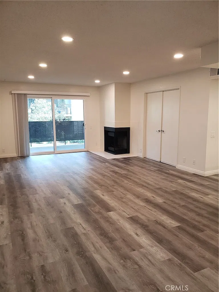 2 bed, 1188 sqft, $2,525 — Photo 4