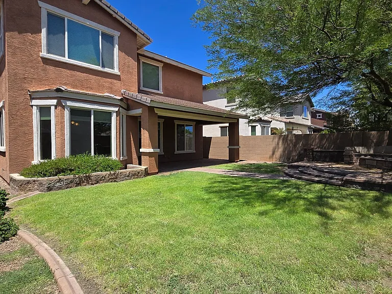 20737 W Valley View Dr — Photo 10
