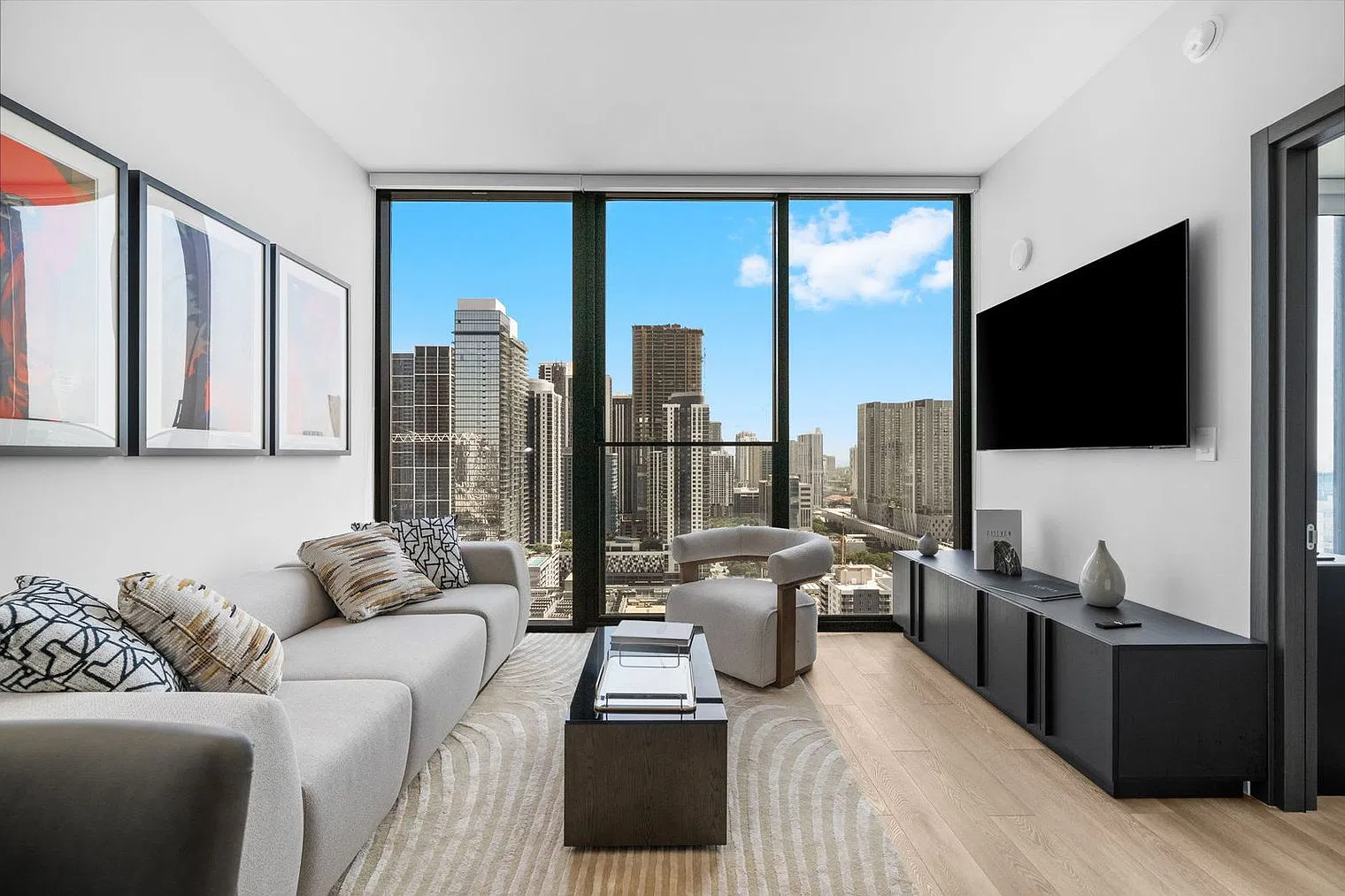 1 bed, 1.0 bath, 7997 sqft, $9,151 — Photo 4