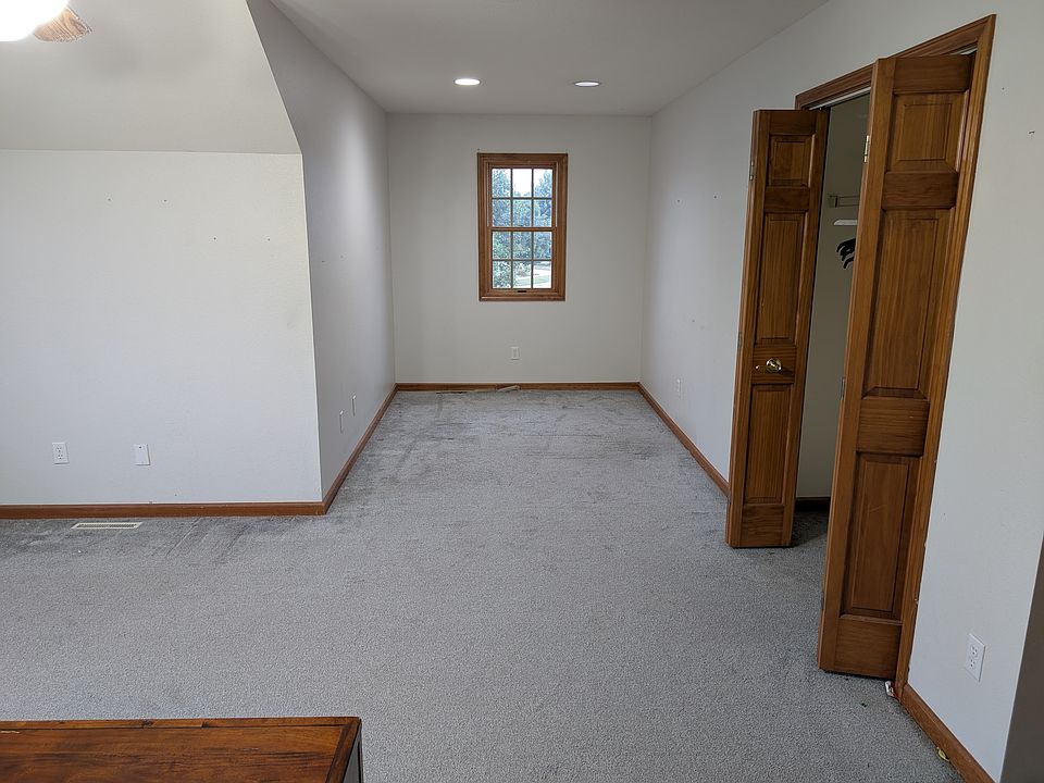 2nd image of 14685 Prairie Lake Dr