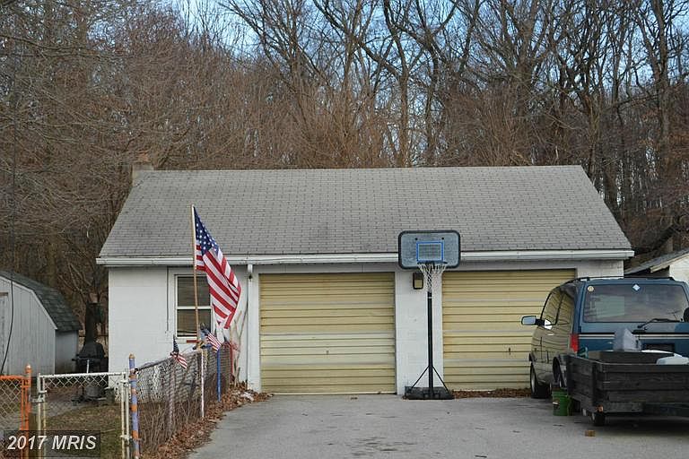 2nd image of 4310 Ridge Ave