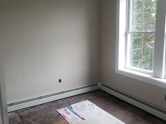 5th image of 20 Seidler St APT 4
