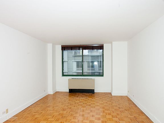 2nd image of 295 Greenwich St #7JN