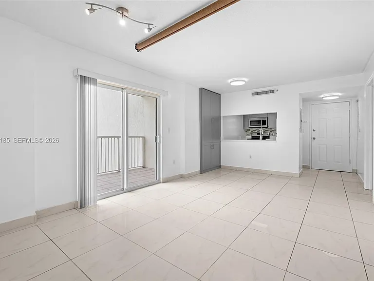 280 SW 20th Rd #504 — Photo 11