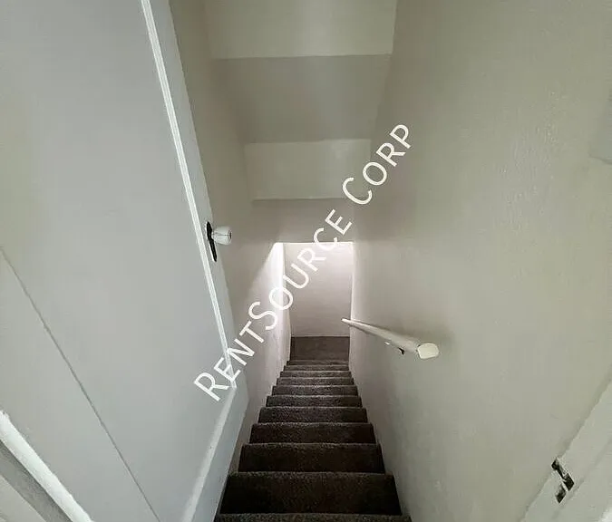 100 E Fredricks St #V — Photo 24