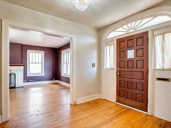 4th image of 1506 W Maine St