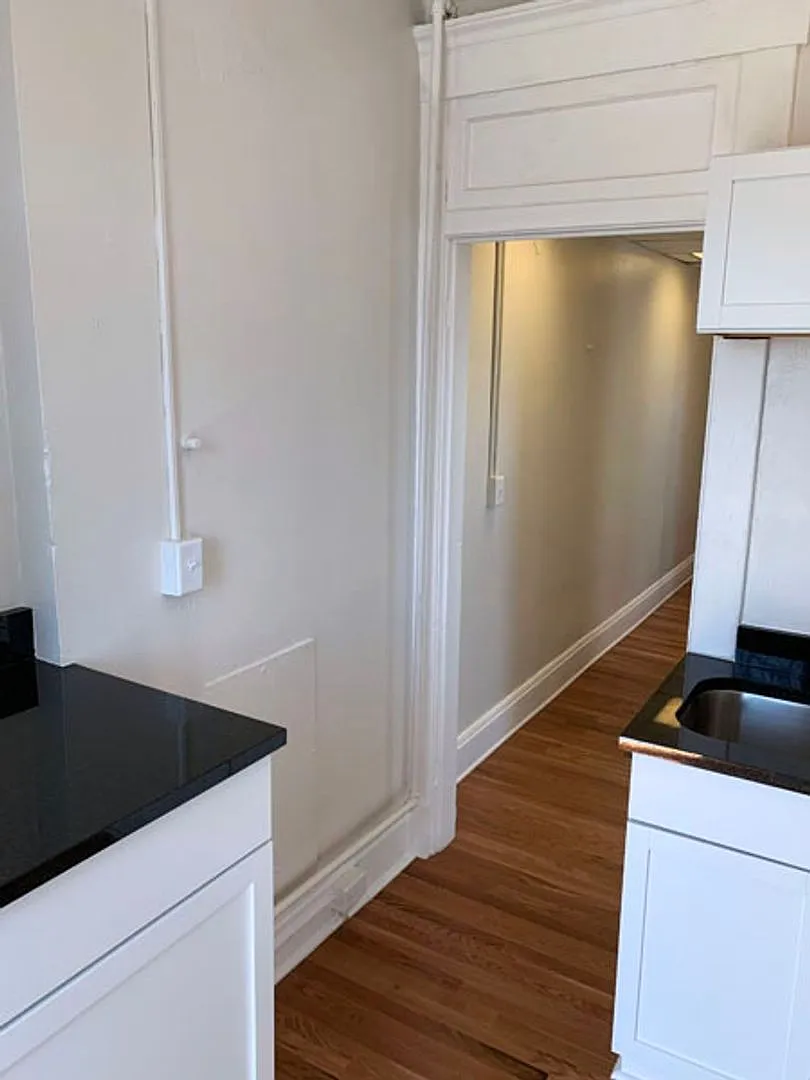 3 bed, 1.0 bath, $1,395 — Photo 4