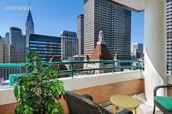 Rented by Corcoran | media 14