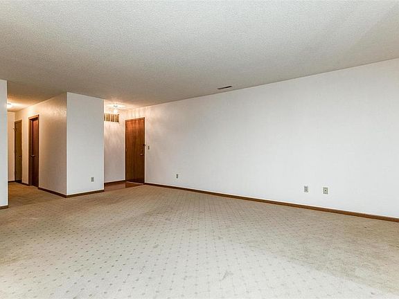 3rd image of 4405 Maureen Ct SE APT 146