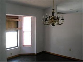 5th image of 4105 Hemlock Ln