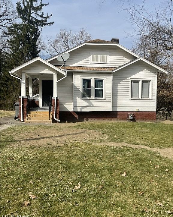 1st image of 20 Lauderdale Ave