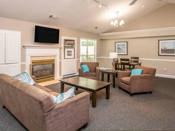 Townhomes at Pine Hill