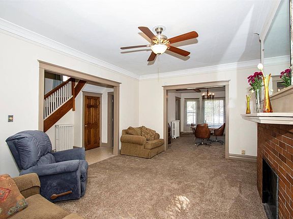 3rd image of 1848 W Farwell Ave
