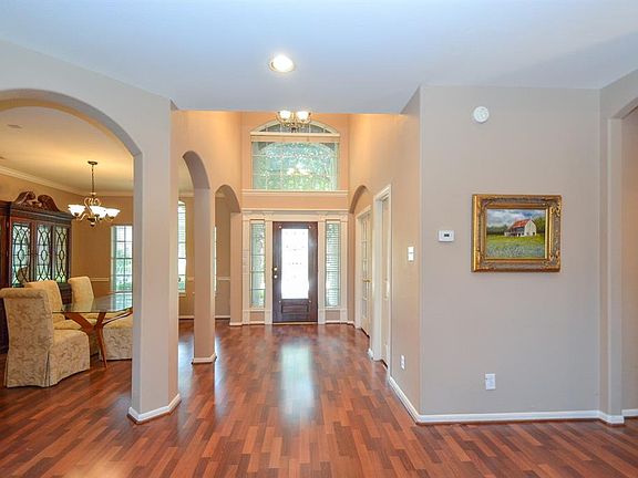 3rd image of 3010 Pecan Way Ct