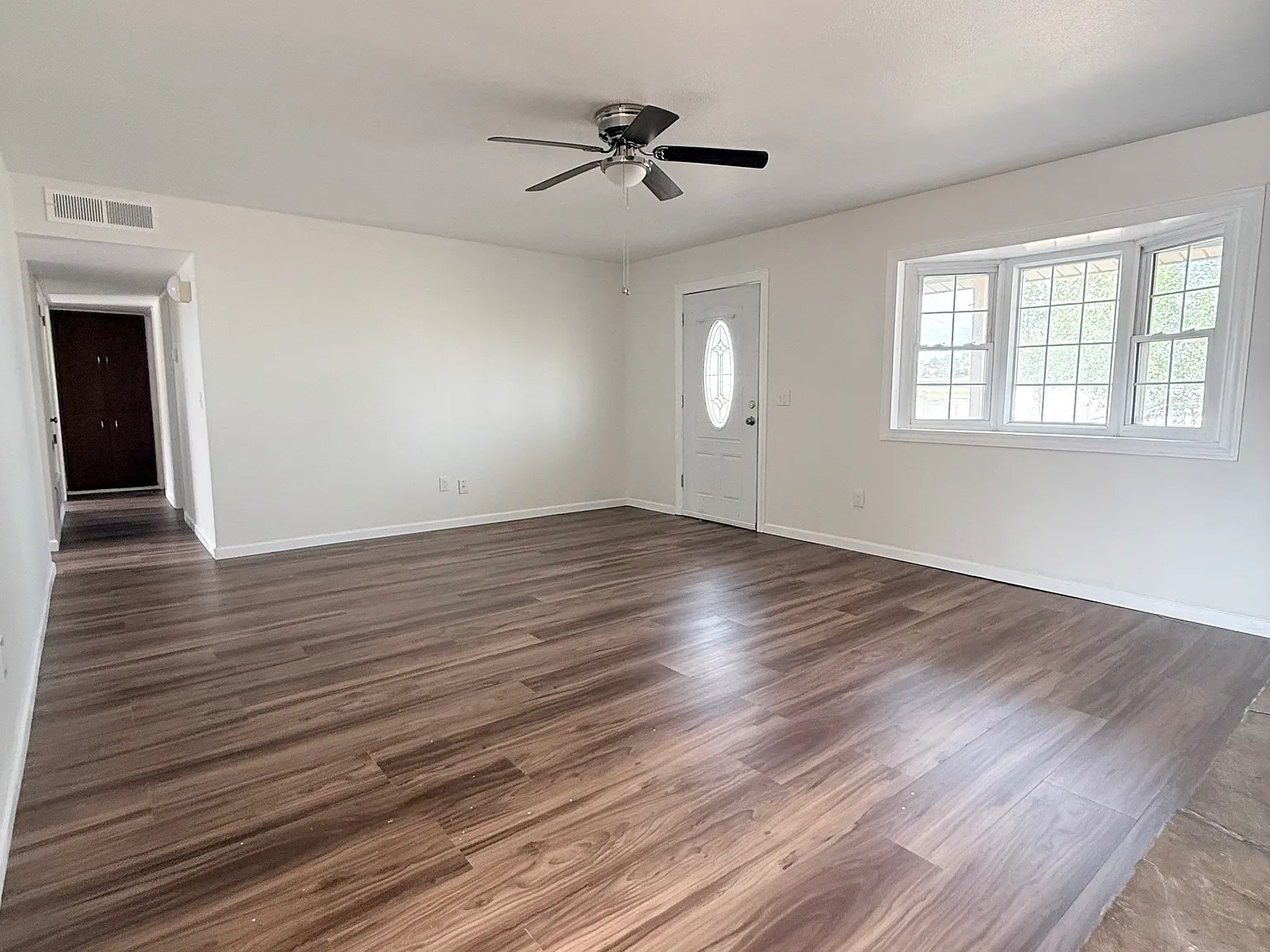3 bed, 1386 sqft, $2,250 — Photo 3