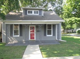 711 Fairfax St, Carlyle, IL