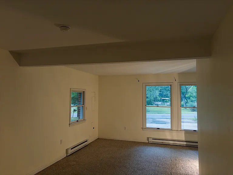 1350 Spring Valley Rd — Photo 8