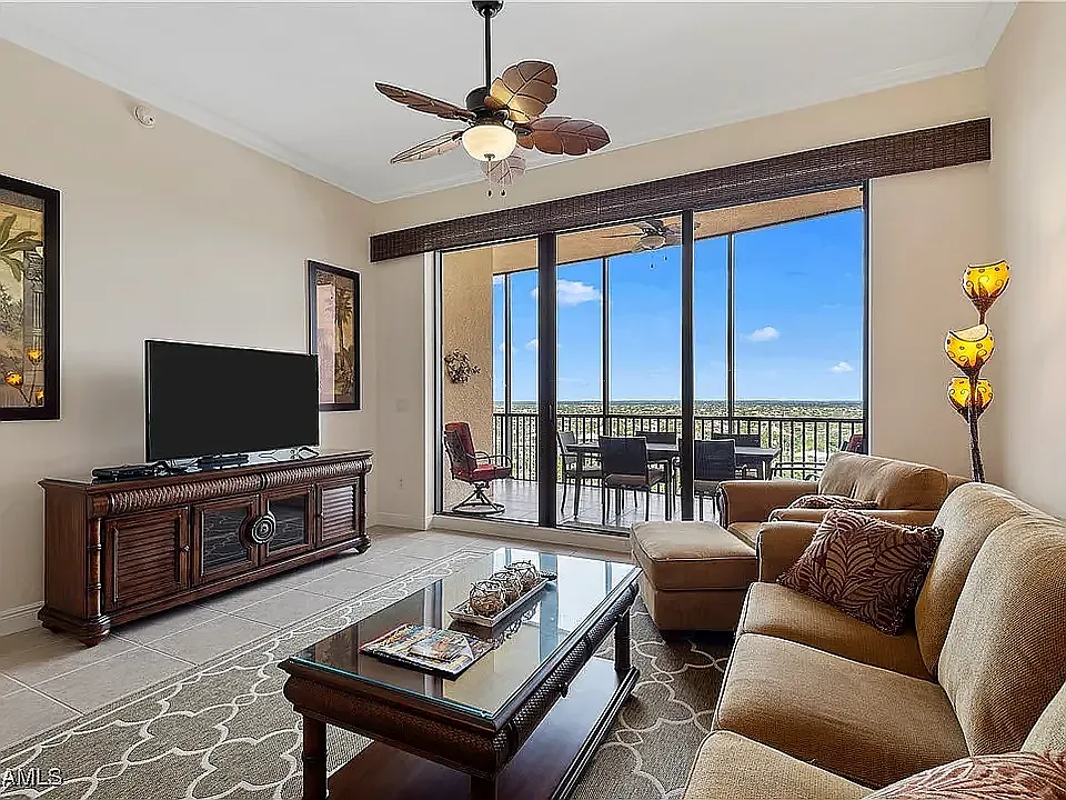 2 bed, 1393 sqft, $2,999 — Photo 2