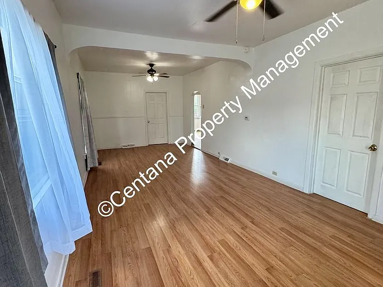 1528 A St — Photo 5