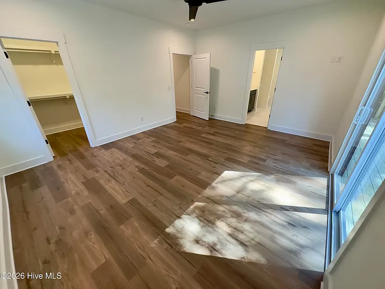 213 Myrtle Ave — Photo 23