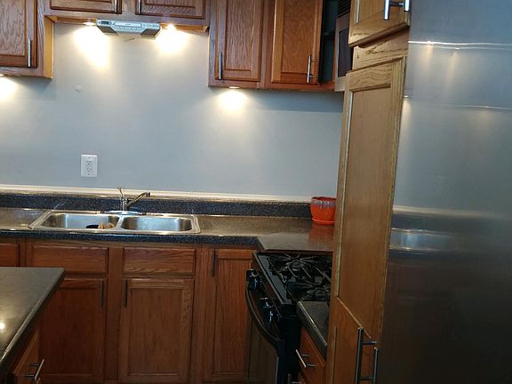 3rd image of 4353 W Van Buren St