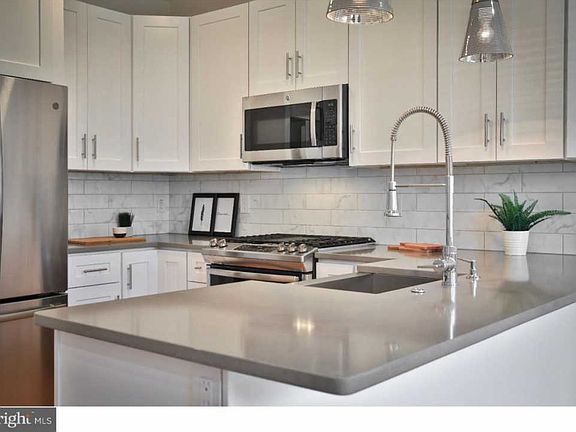 4th image of 1214 N Orkney St Unit 01