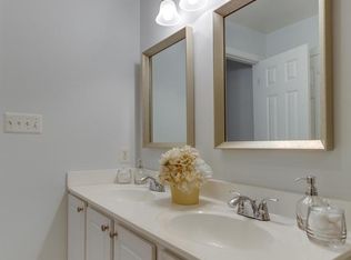 410 S Wayne St, Arlington, VA 22204