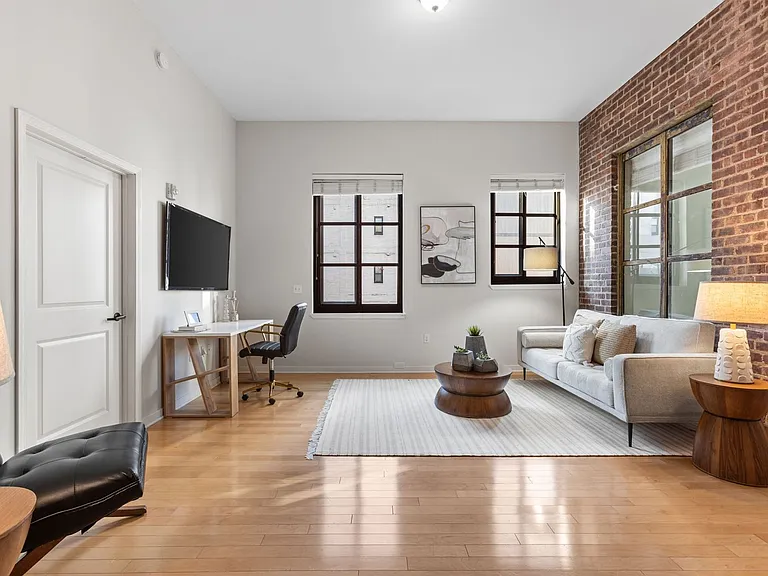 The Barker | $250 Off 1 Month Within 24 hours of Touring — Photo 37