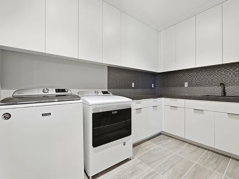 115 Sisters Ct — Photo 29