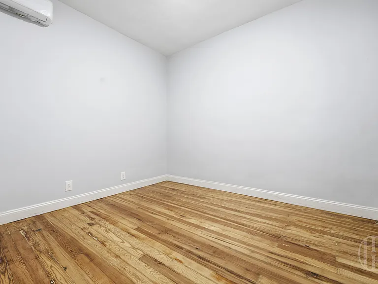 204 E 31st St #2 — Photo 10