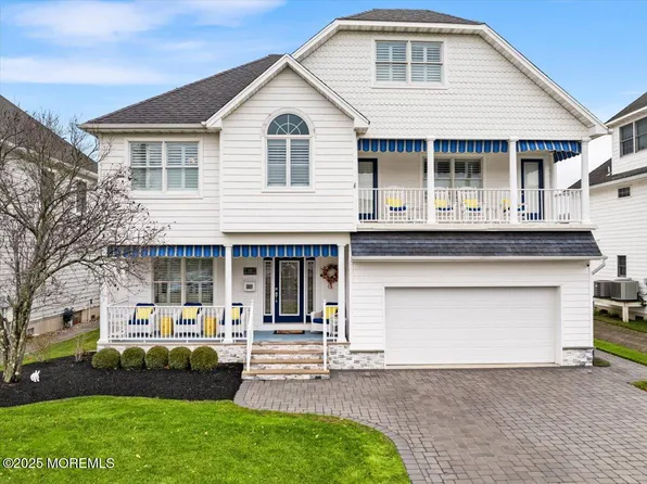 394 E Virginia Avenue, Manasquan, NJ 08736