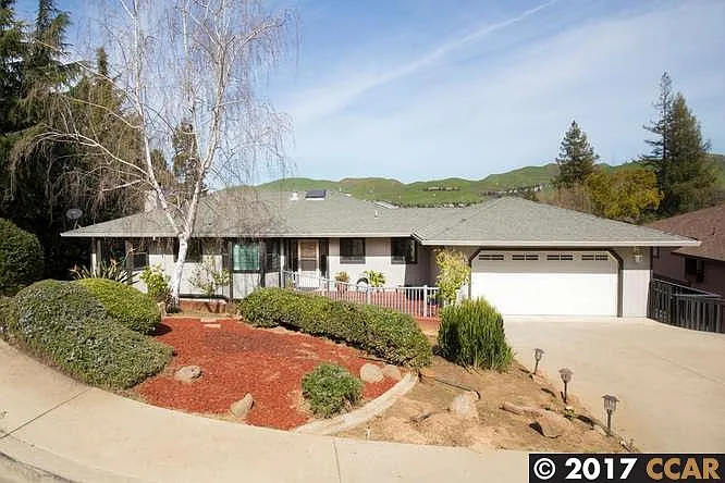 1165 Ridgemont Pl photo 1