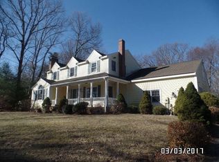 152 Memorial Dr, Shrewsbury, MA 01545