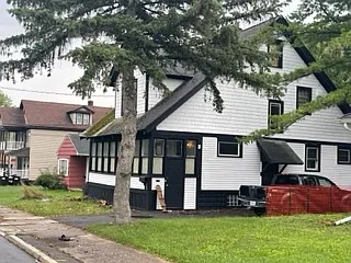 1112 East Colvin Street - Rm 1 — Photo 2