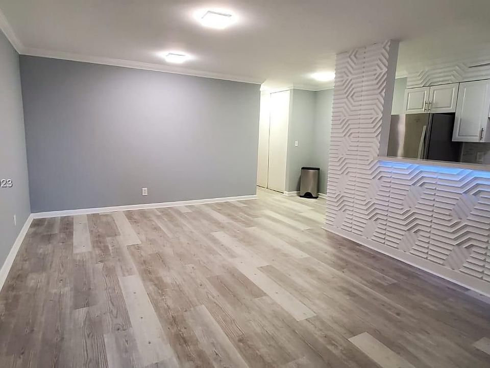 1st image of 2621 Grant St APT 10A
